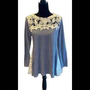 Oddy Blouse Lace Neckline & Sides Size Large Blue & White  Stripes + Stretch Top